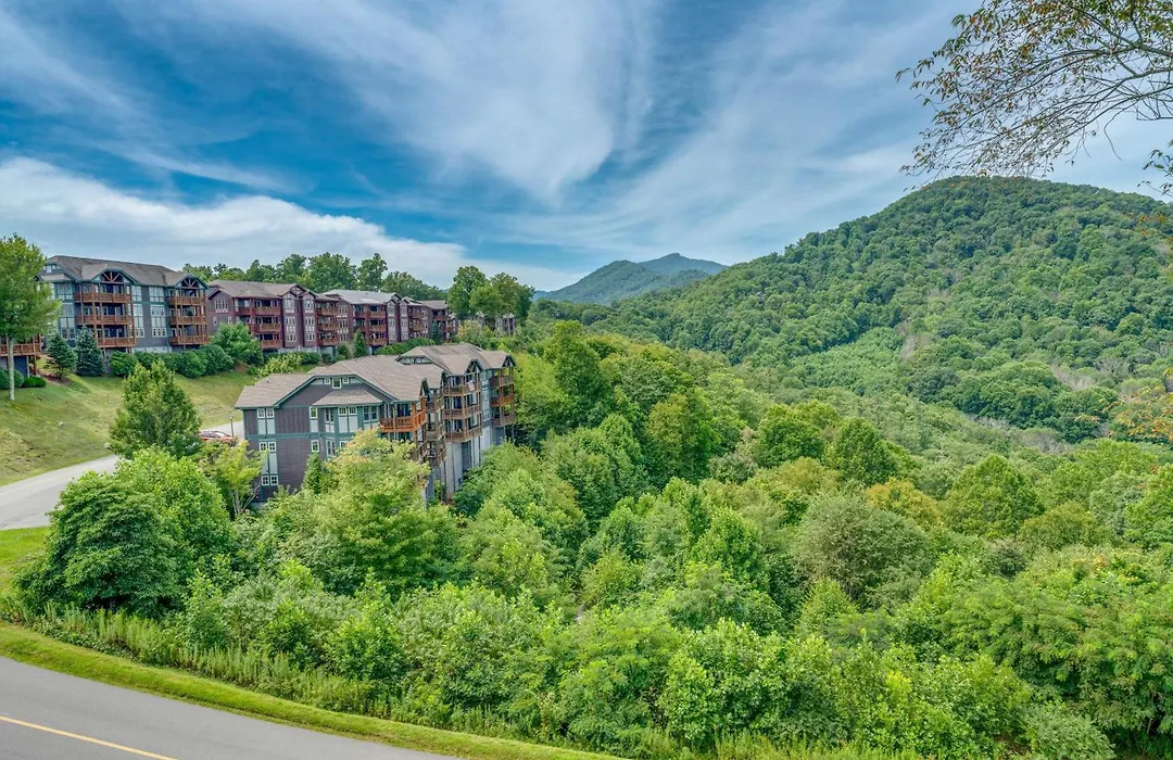 Mountain Sunset Retreat-1