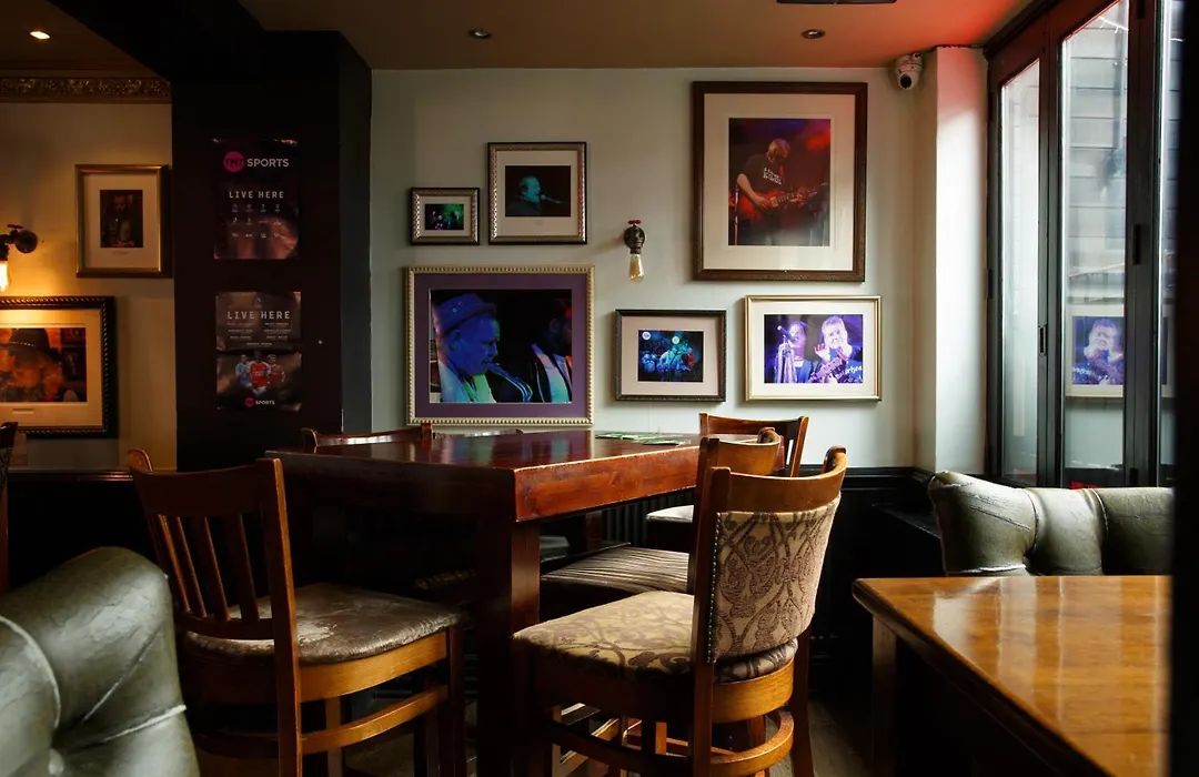 The Saddle Inn-1