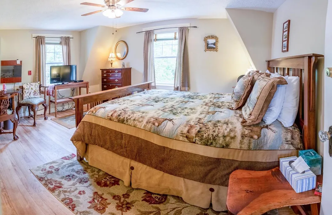 Heathwood Inn-1