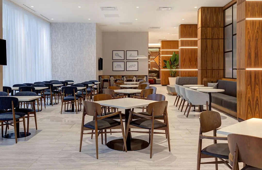 Hampton Inn Montreal Downtown, Qc-1