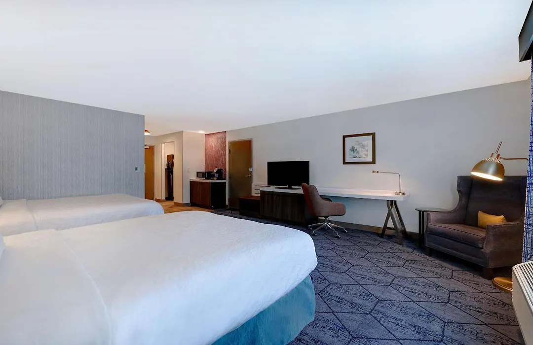 Hilton Garden Inn Cedar Rapids-1