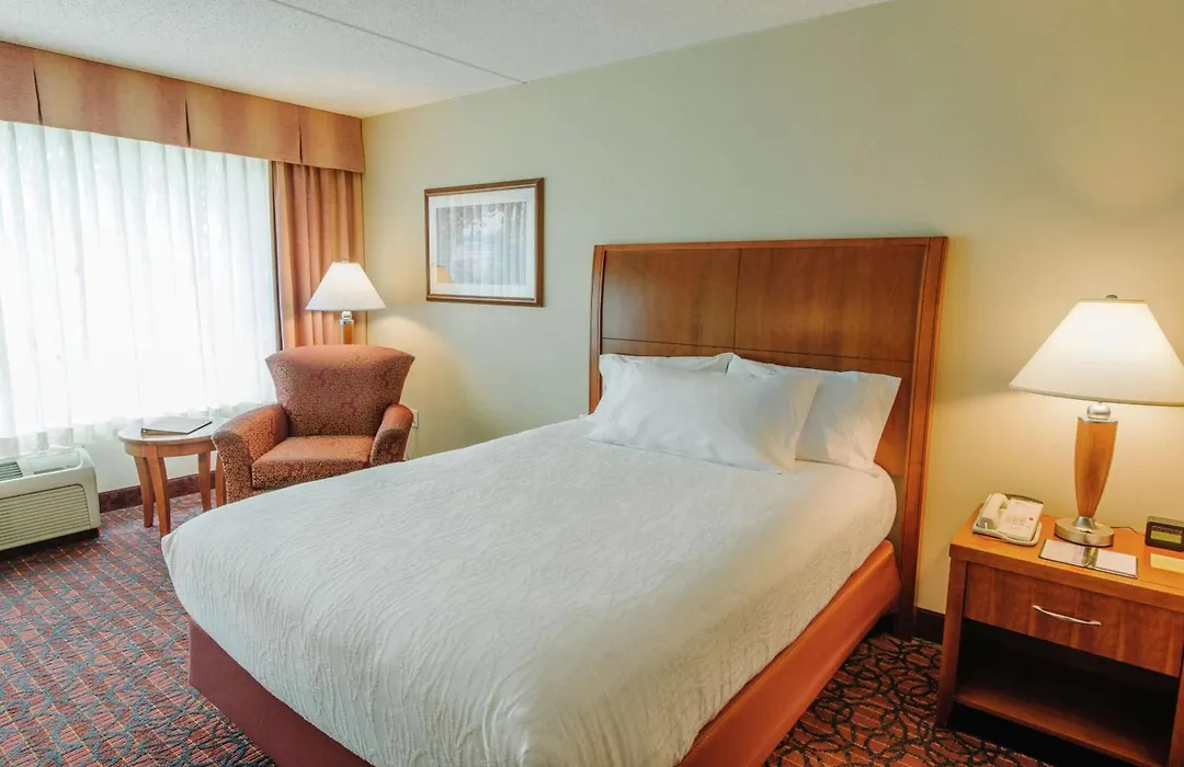 Hilton Garden Inn Manchester Downtown-1