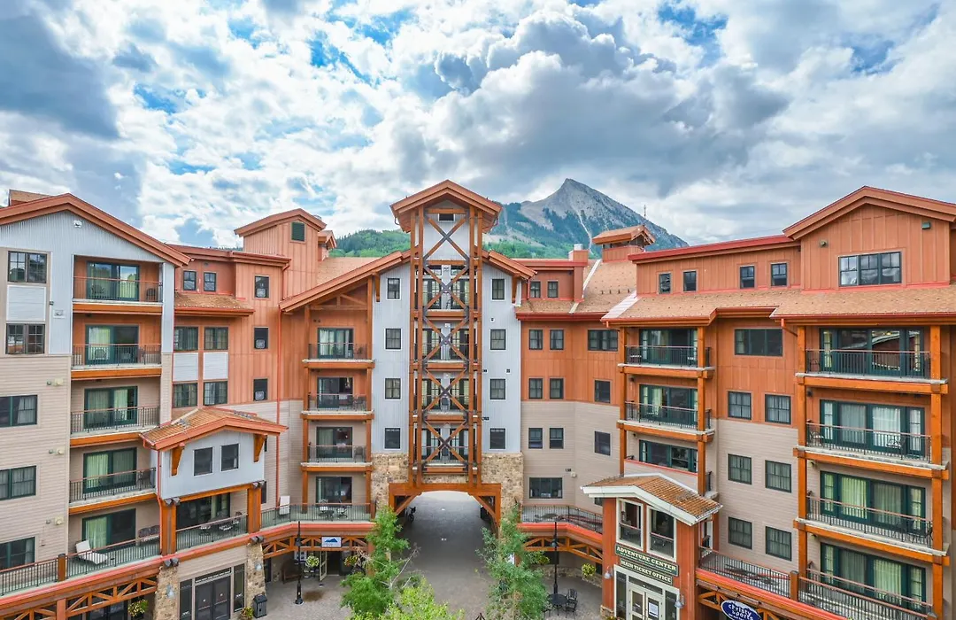 The Lodge At Mountaineer Square, A Vail Resorts Property-1