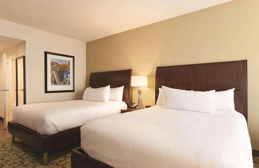 Hilton Garden Inn Boston Logan Airport-1