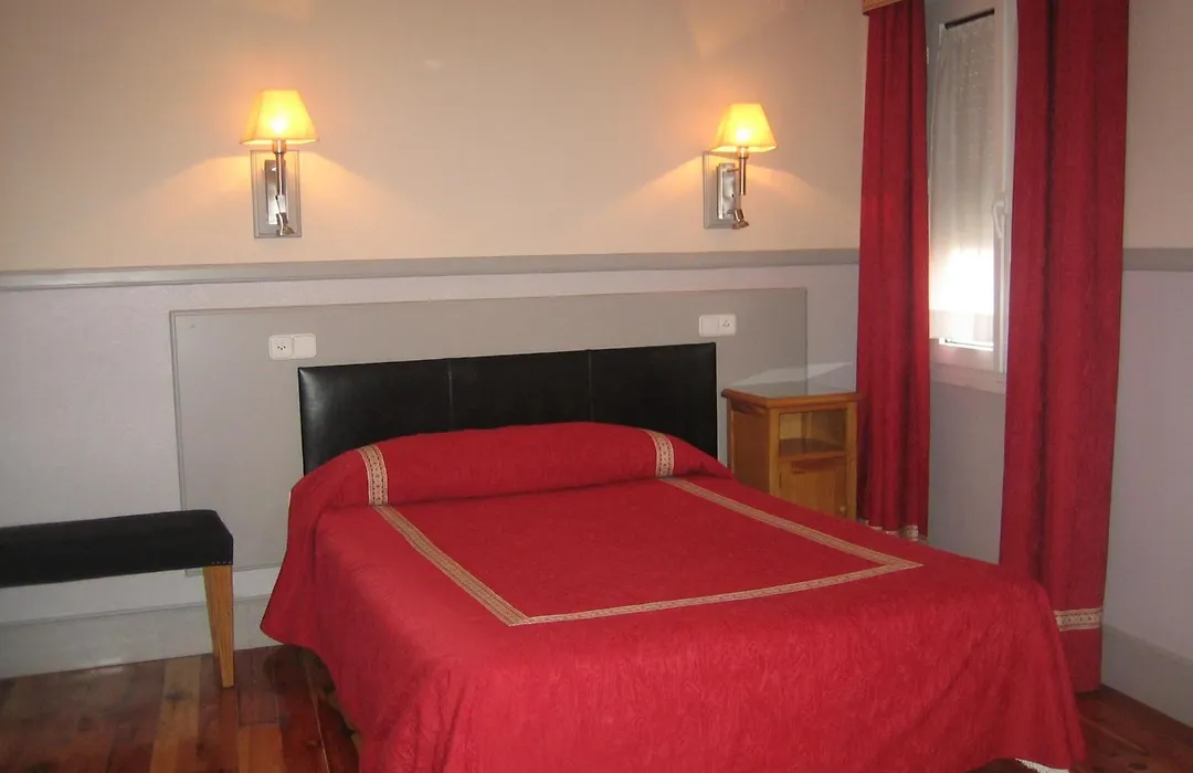 Hostal Canovas-1