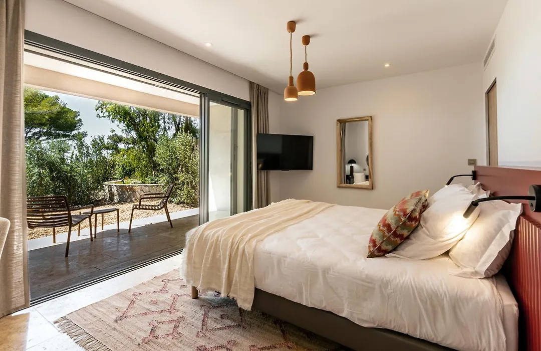Le Refuge - Gigaro Lodges-1