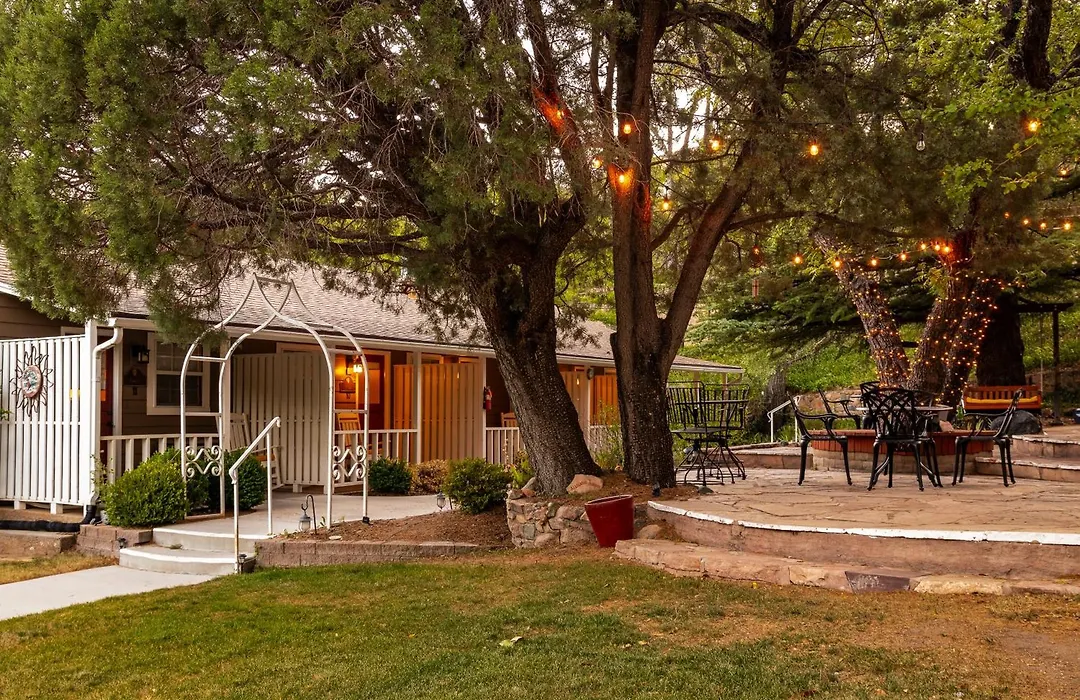Prescott Pines Inn-1