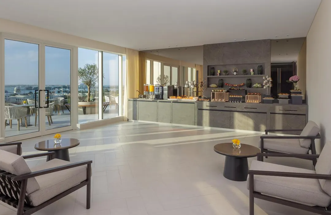 Avani Plus Palm View Dubai Hotel & Suites-1