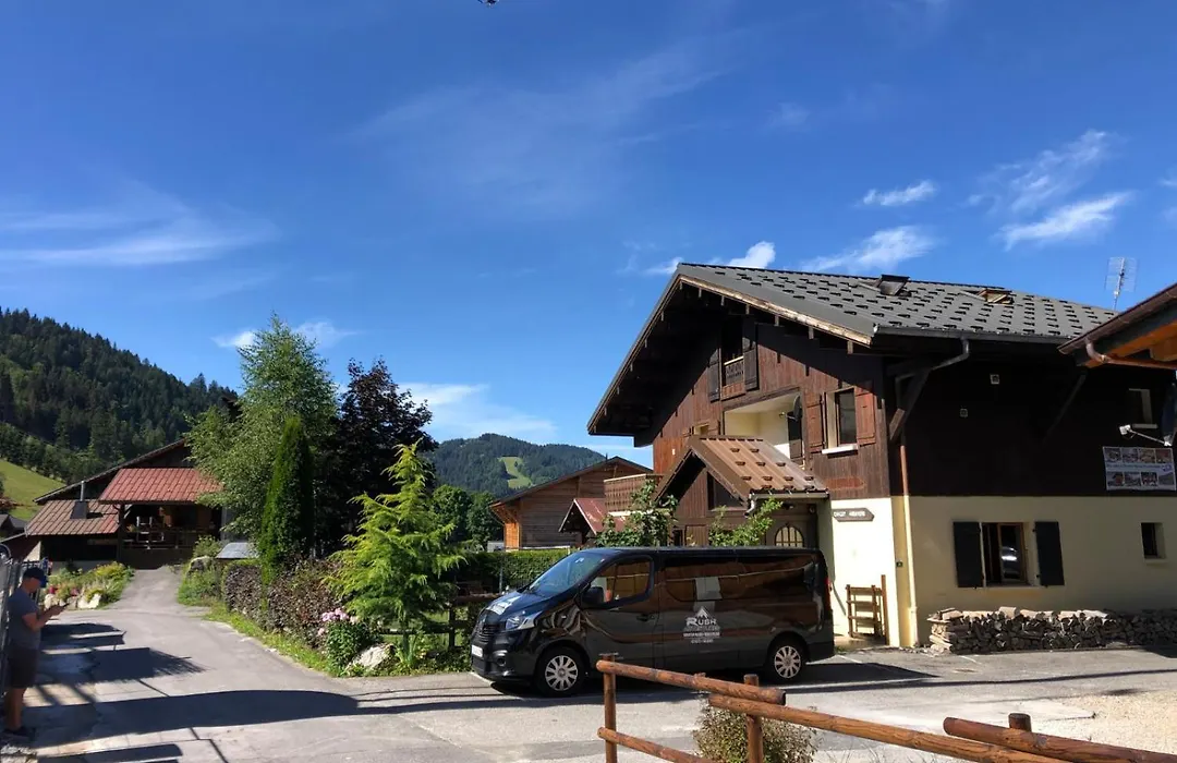 Chalet Aventure B&B Les Gets-1