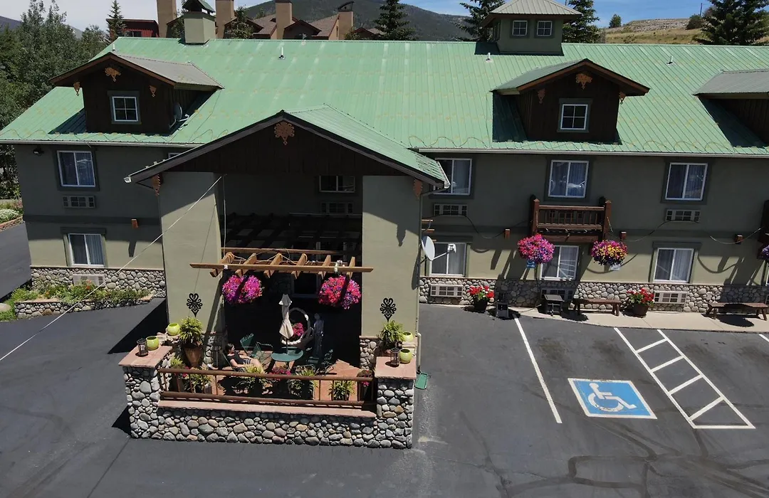 Dillon Inn-1