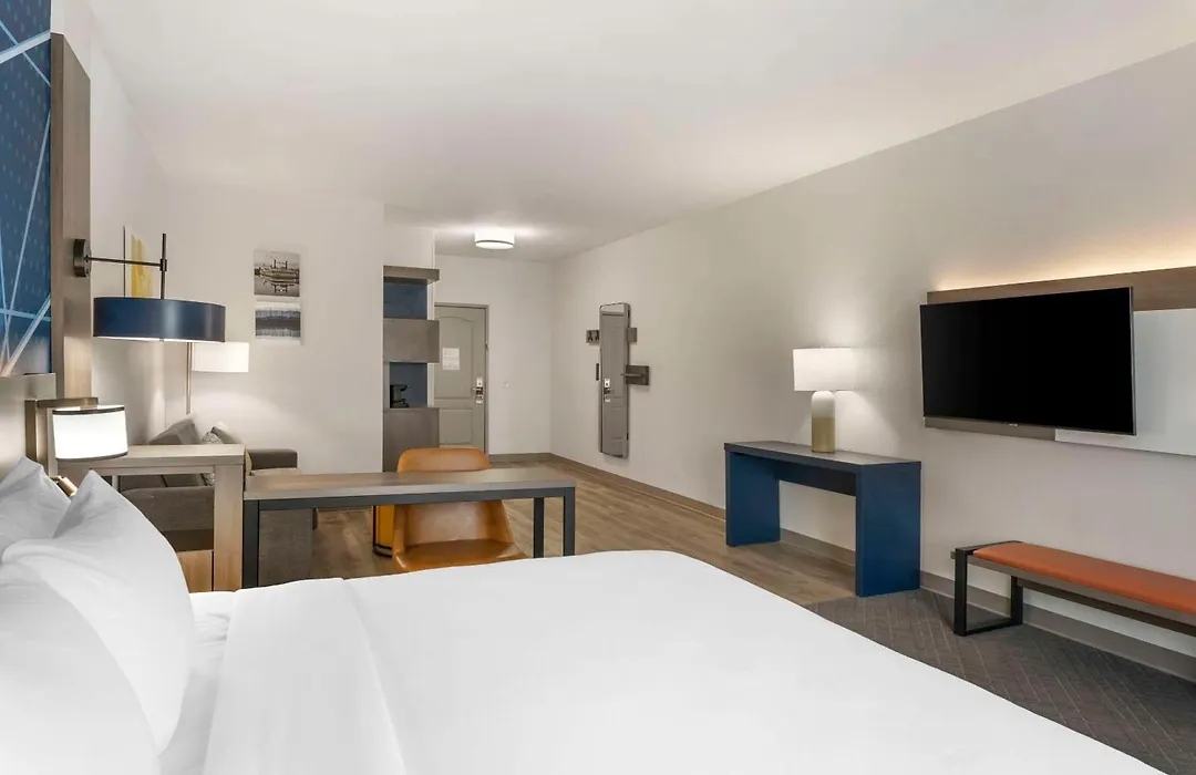 Comfort Suites Elgin Northwest-1