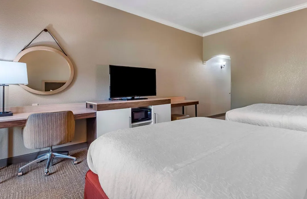 Hampton Inn Ukiah-1