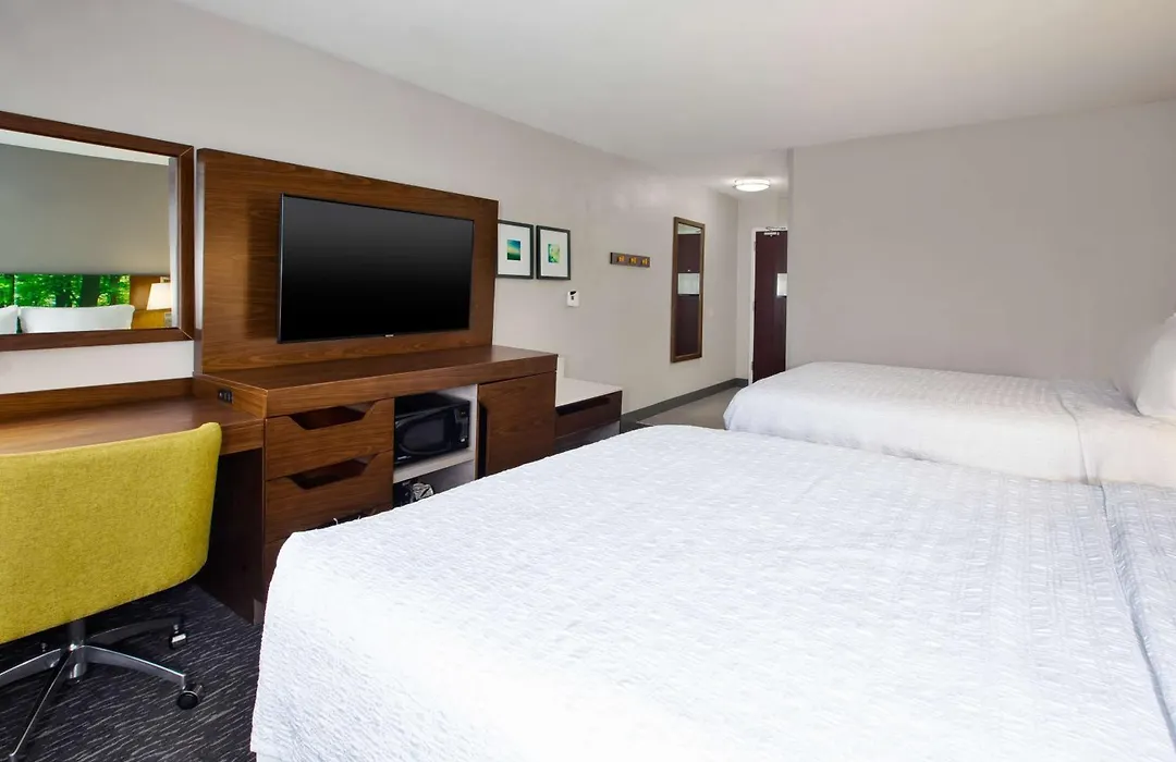 Hampton Inn Clarion-1