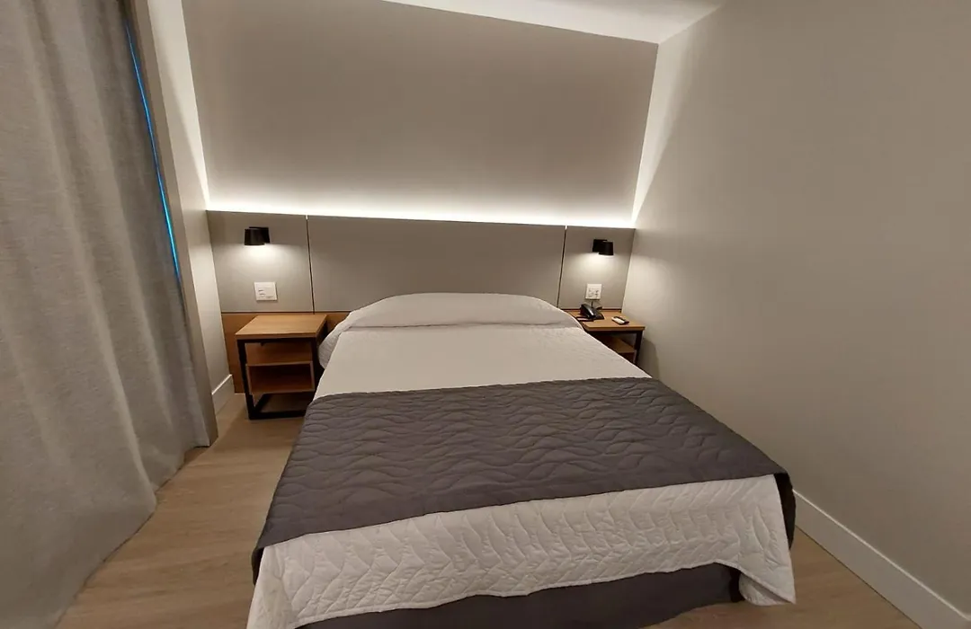 Mogano Business Hotel- Eletroposto-1