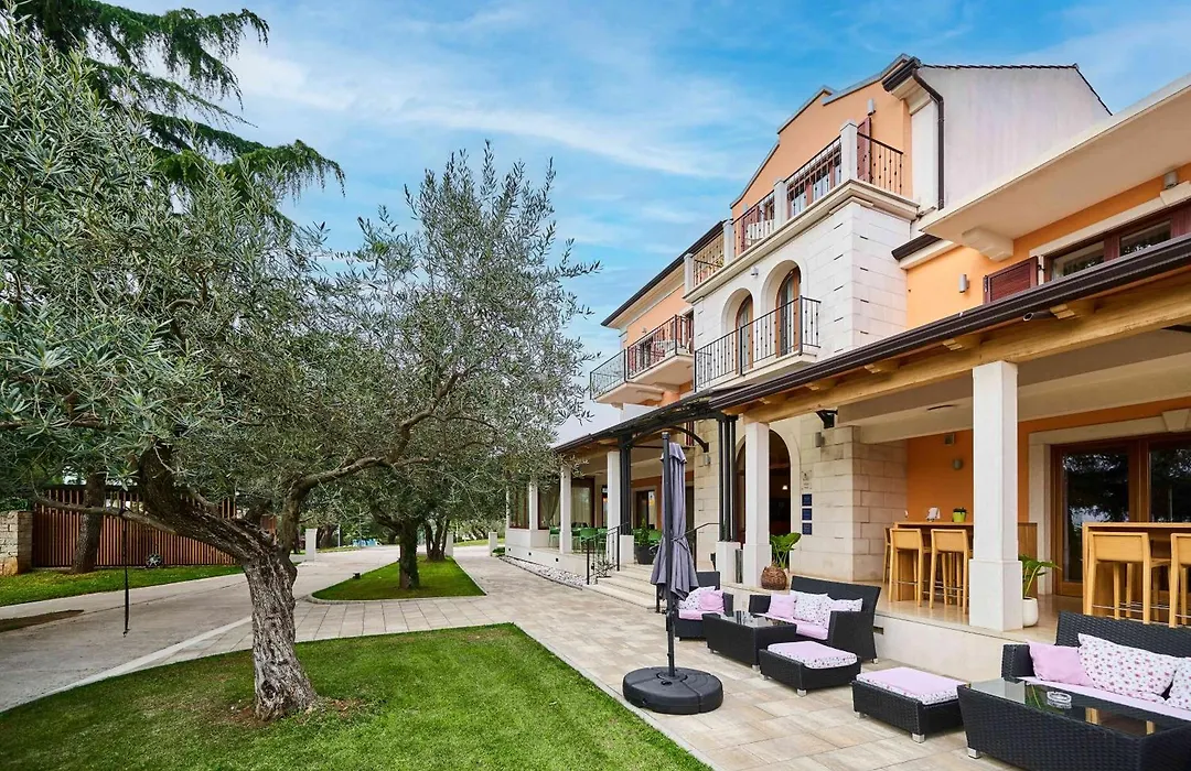 Villa Dobravac Wine Estate-1