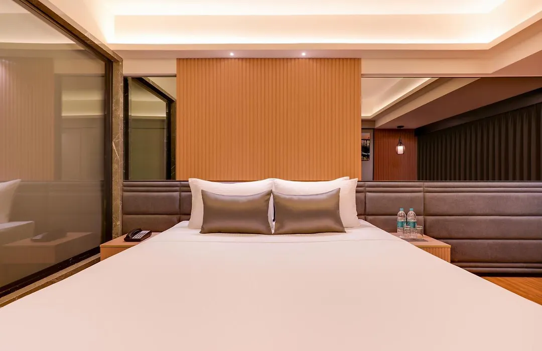 Lemon Tree Premier, Malad, Mumbai-1