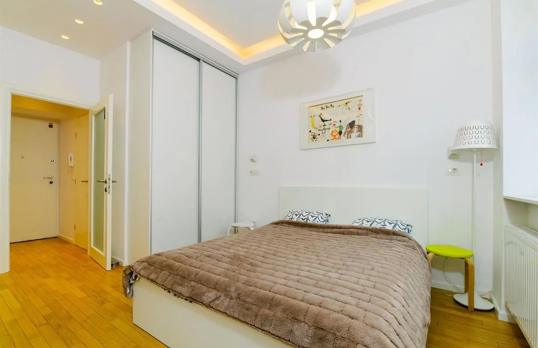 Tia Apartments And Rooms-1