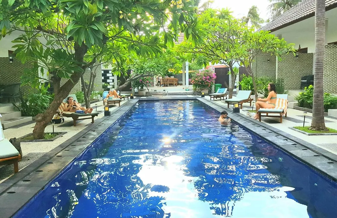Villa Pine Tree-1