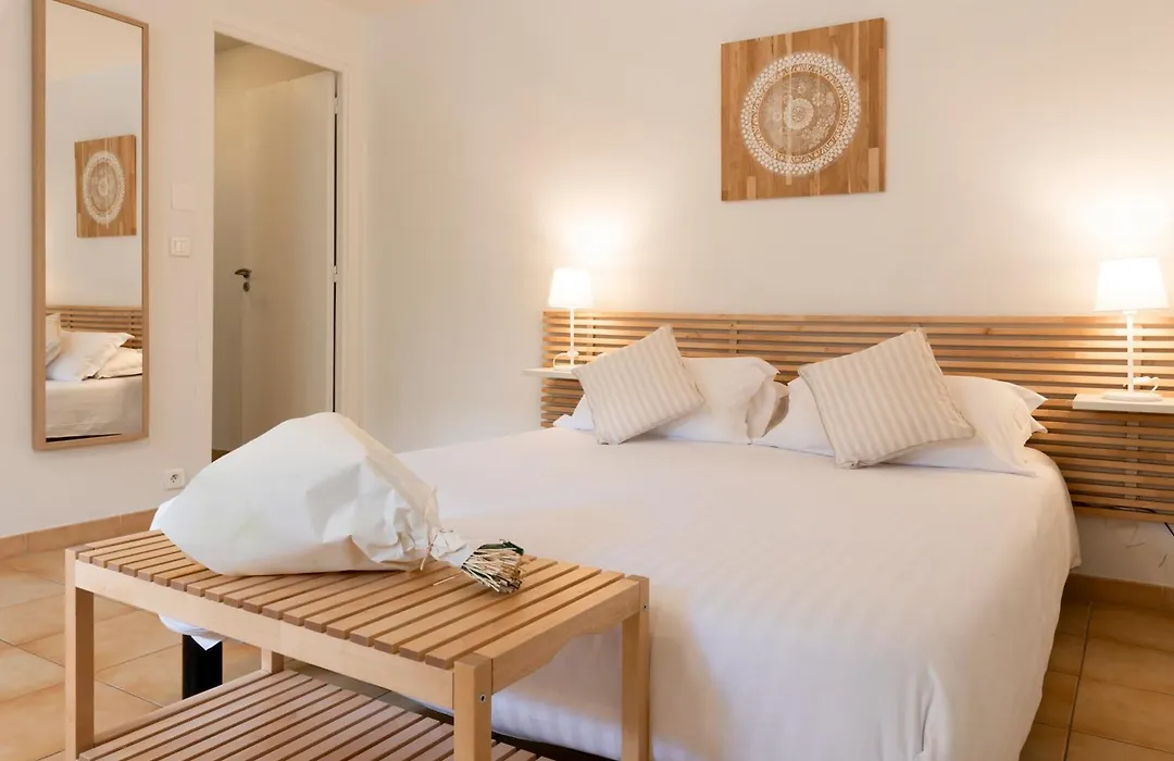 Hotel & Studios Astor-1