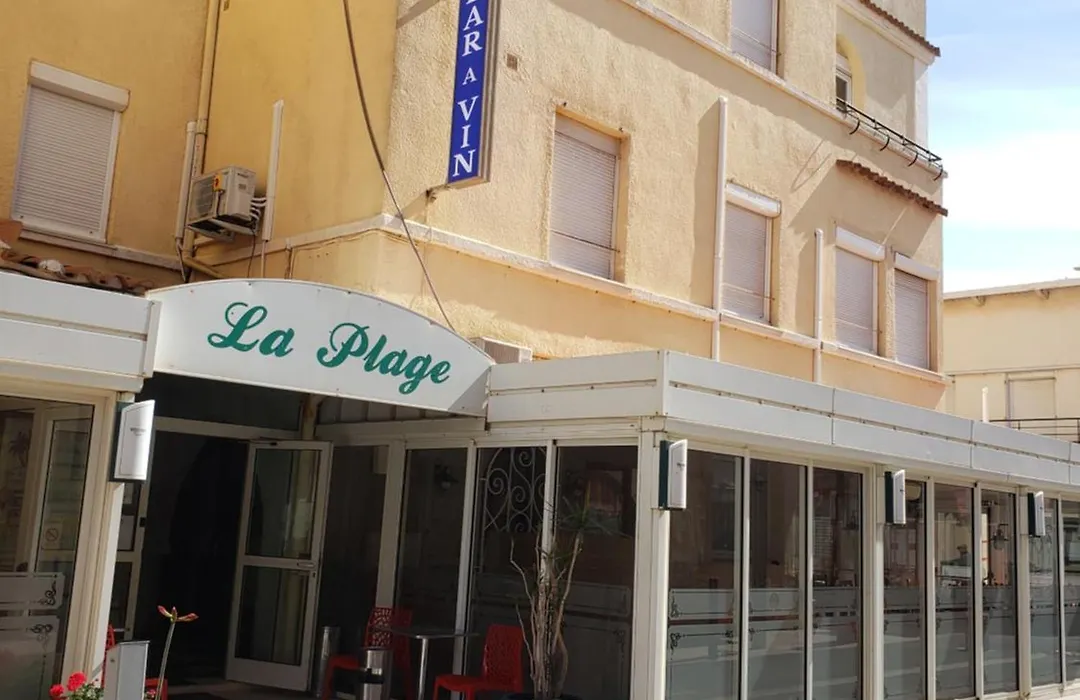 Hotel De La Plage-1