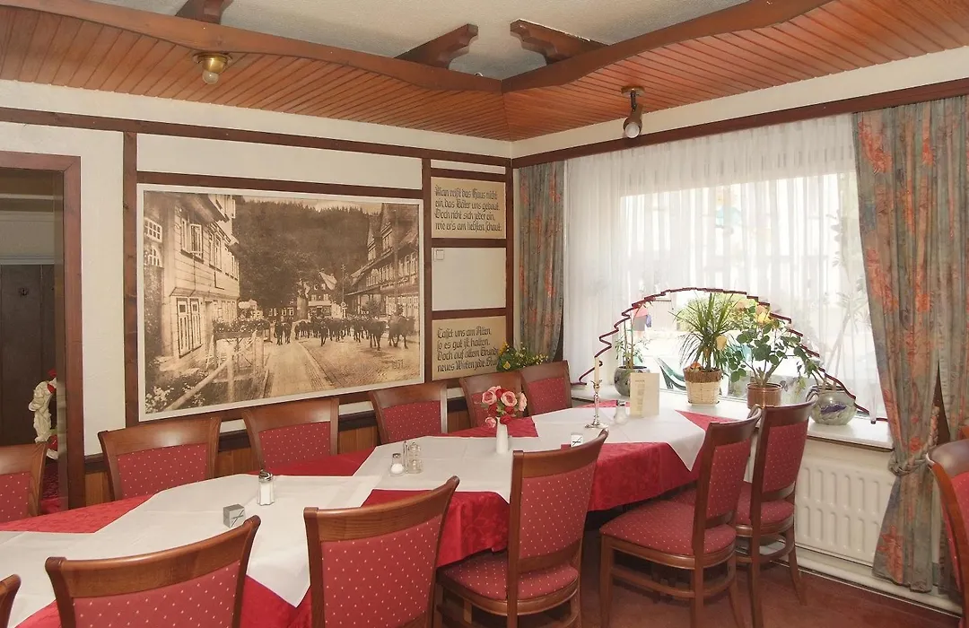 Hotel-Café-Restaurant Parkhaus-1