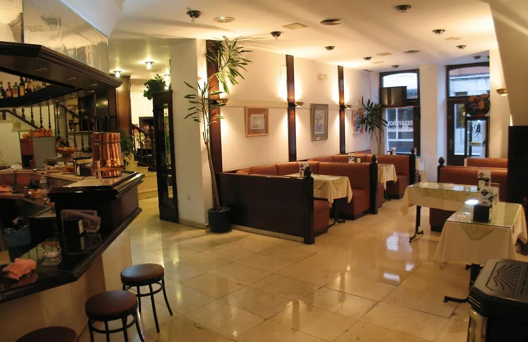 Gran Hotel Paraiso-1