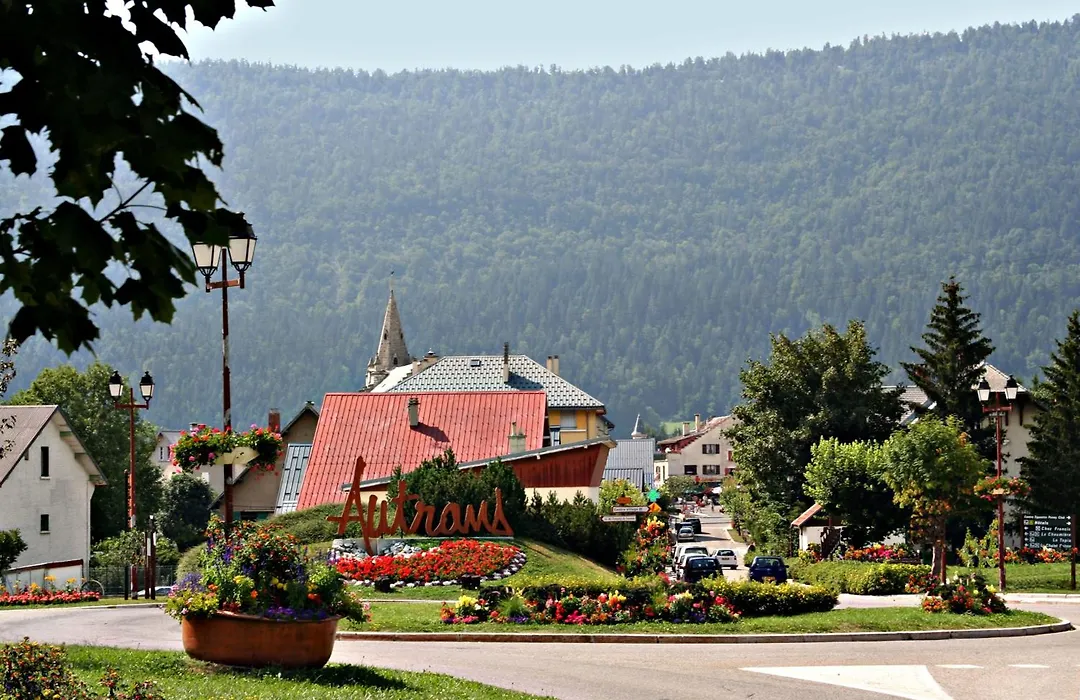 Logis Le Vernay-1