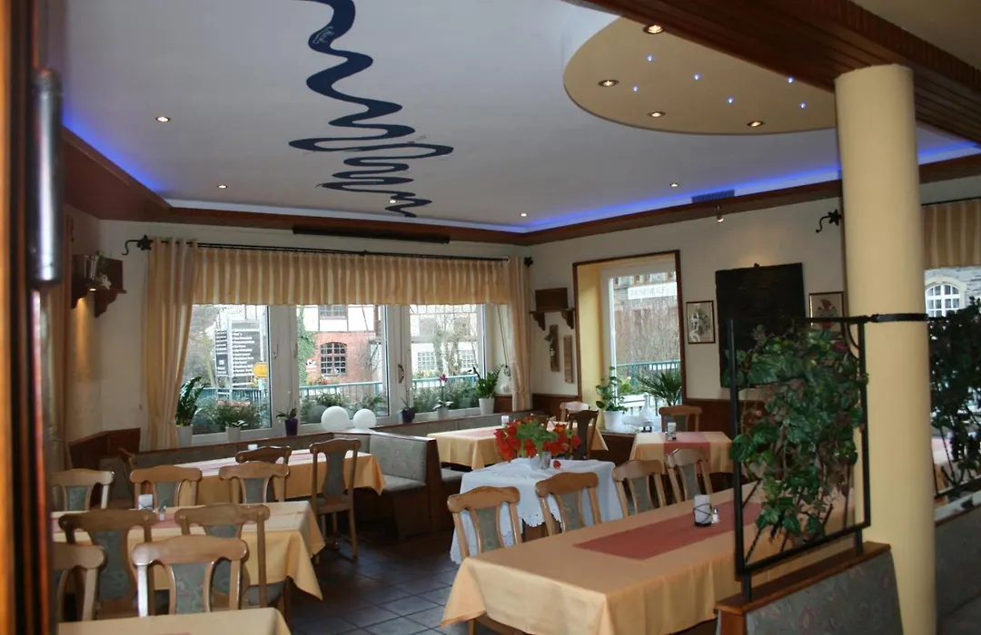 Mosel Weinhotel Steffensberg-1
