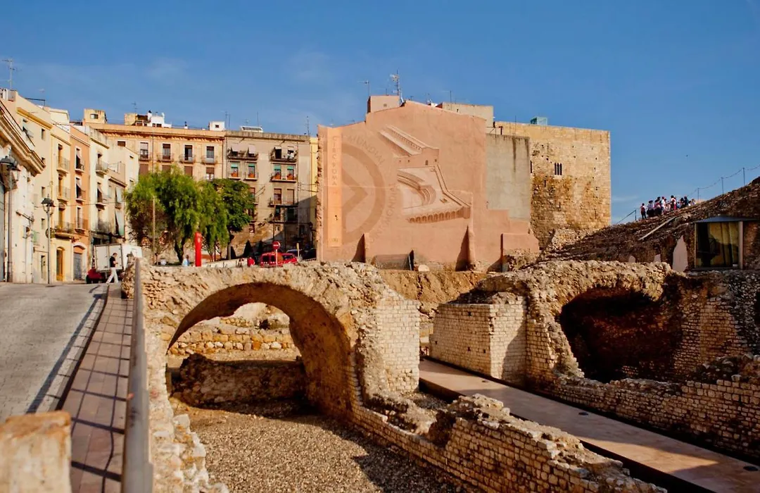 Plaça De La Font-1