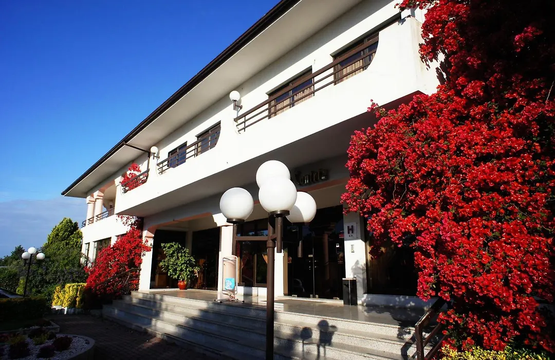 Hotel Contriz-1