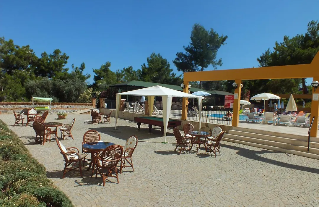 Tuntas Family Suites Kusadasi-1