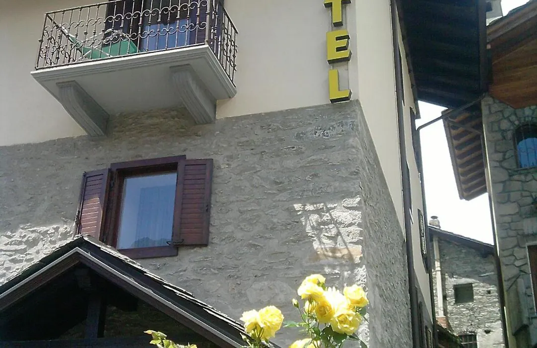 Hotel Ottoz Meublé-1