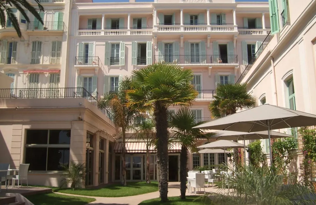 Hôtel Vacances Bleues Balmoral-1