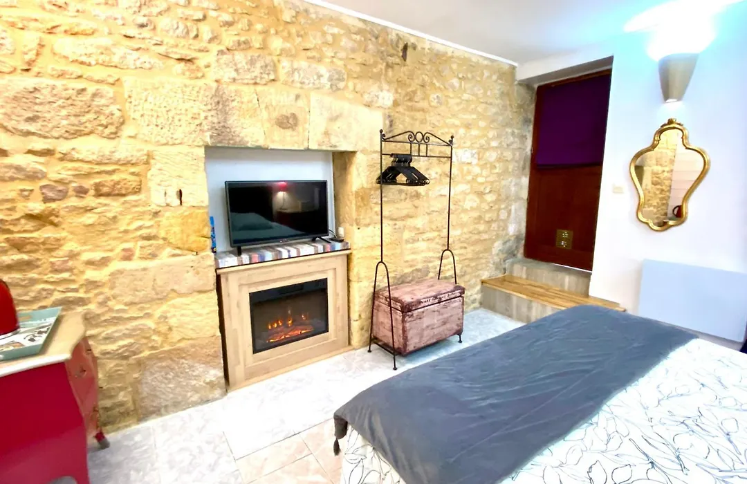La Clef des Songes - chambres climatisées - Sarlat Centre - Parking gratuit - Piscine, Spa et massages à 400mètres-1
