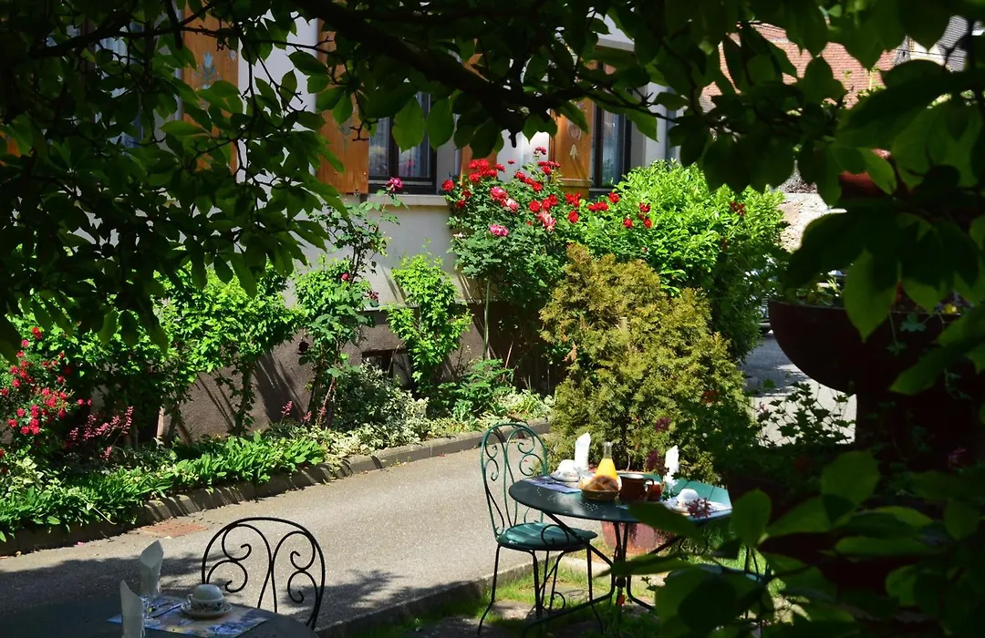Logis Hôtel du Centre - Halte idéale en cyclotourisme avec garage à vélos clos-1