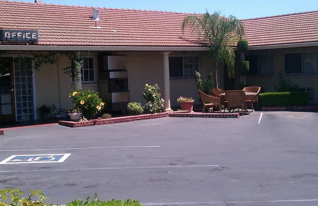 San Joaquin Motel-1
