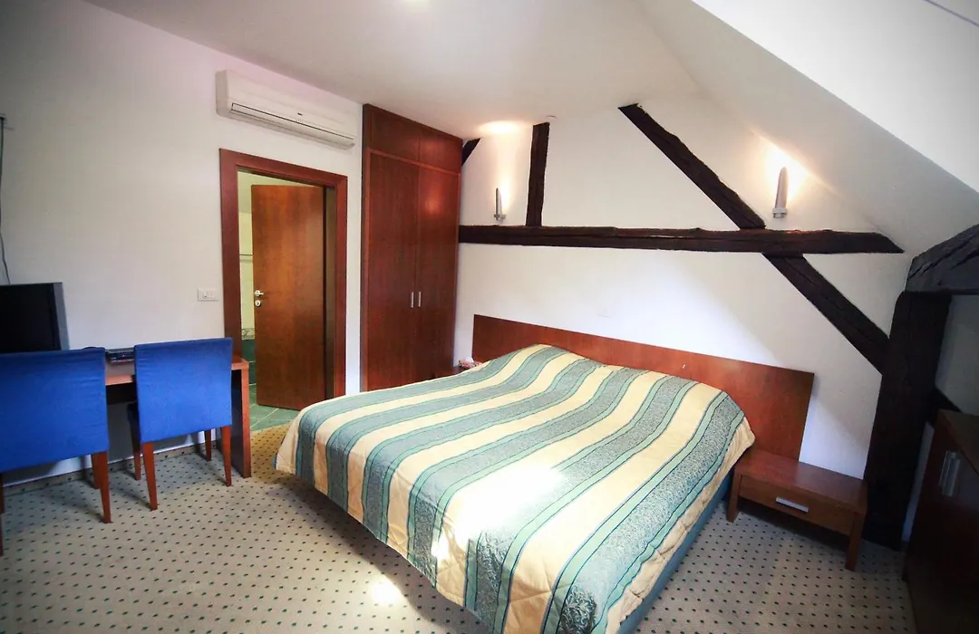 Guest House Pri Vodniku-1