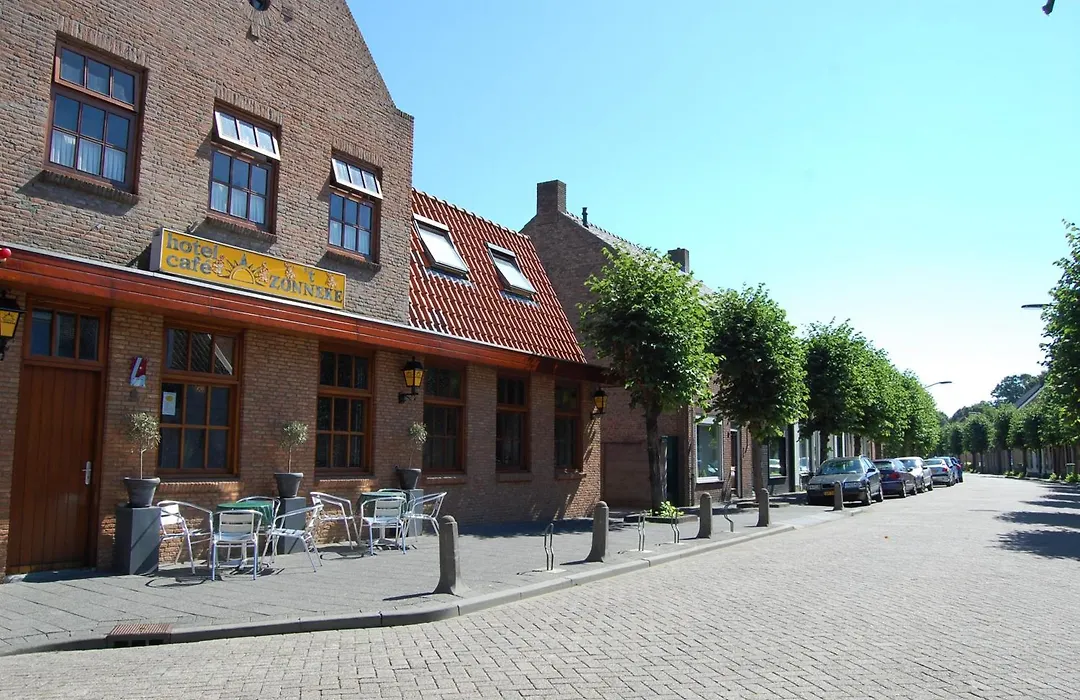 Hotel Cafe 't Zonneke-1