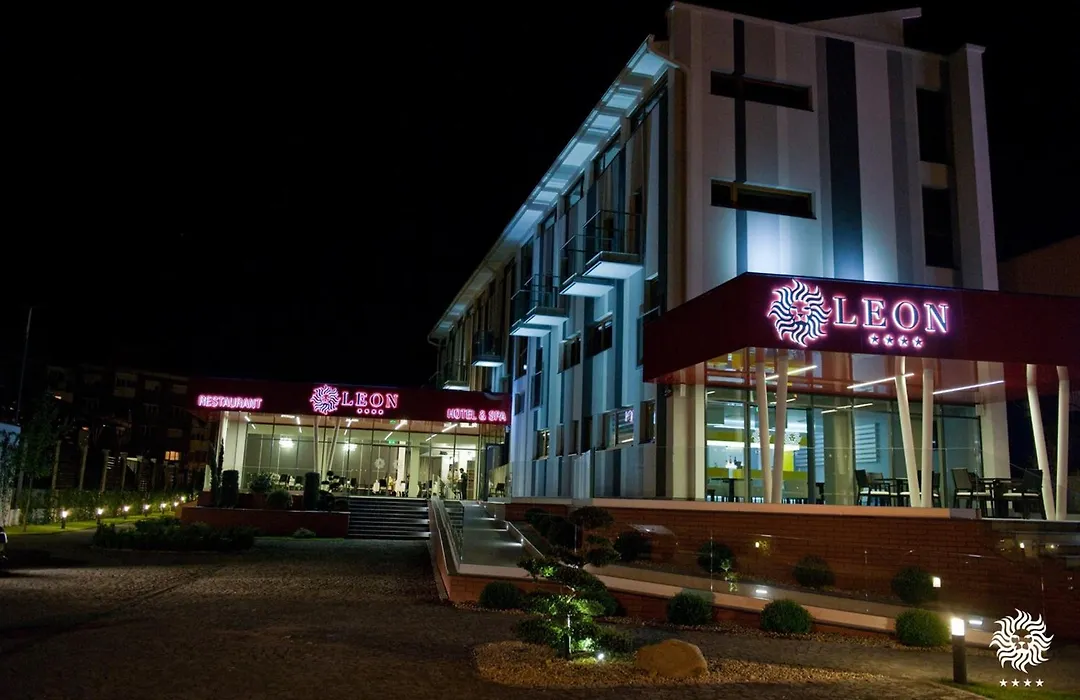 Hotel Leon & Spa-1