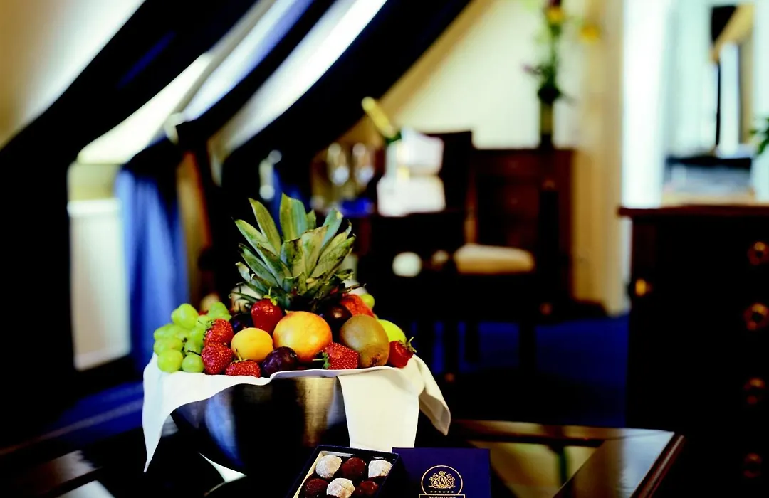 Hotel Ambassador-1