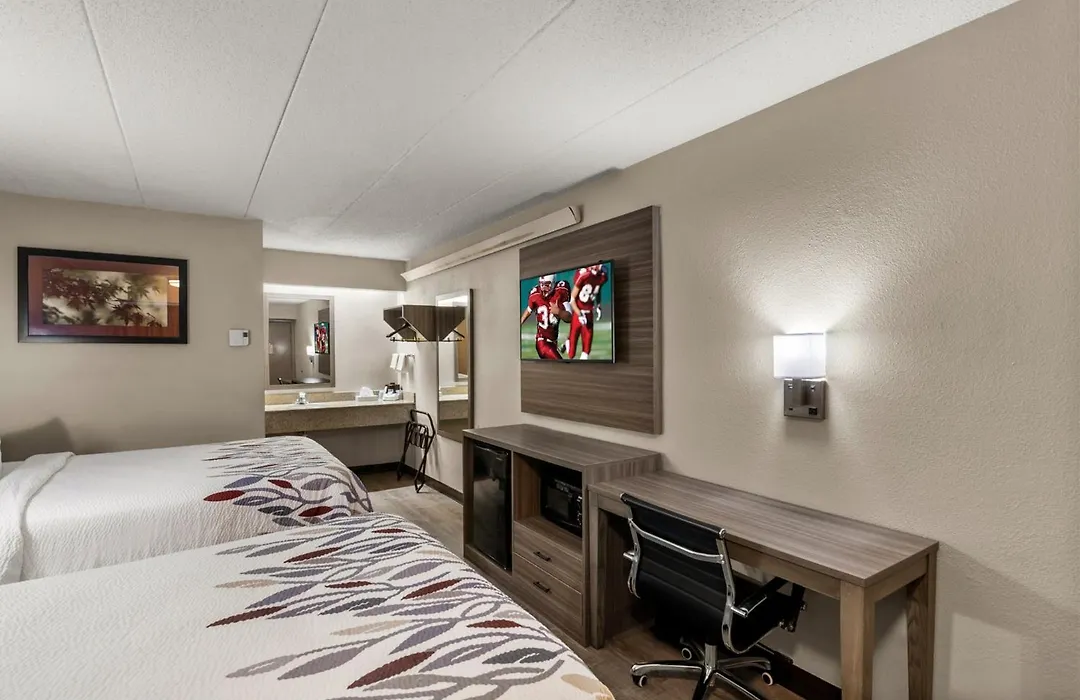Red Roof Inn Enfield-1
