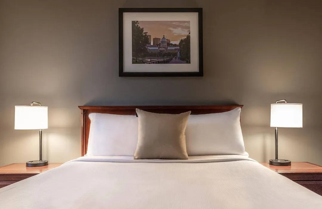Hotel Faubourg Montreal Centre-Ville Downtown-1