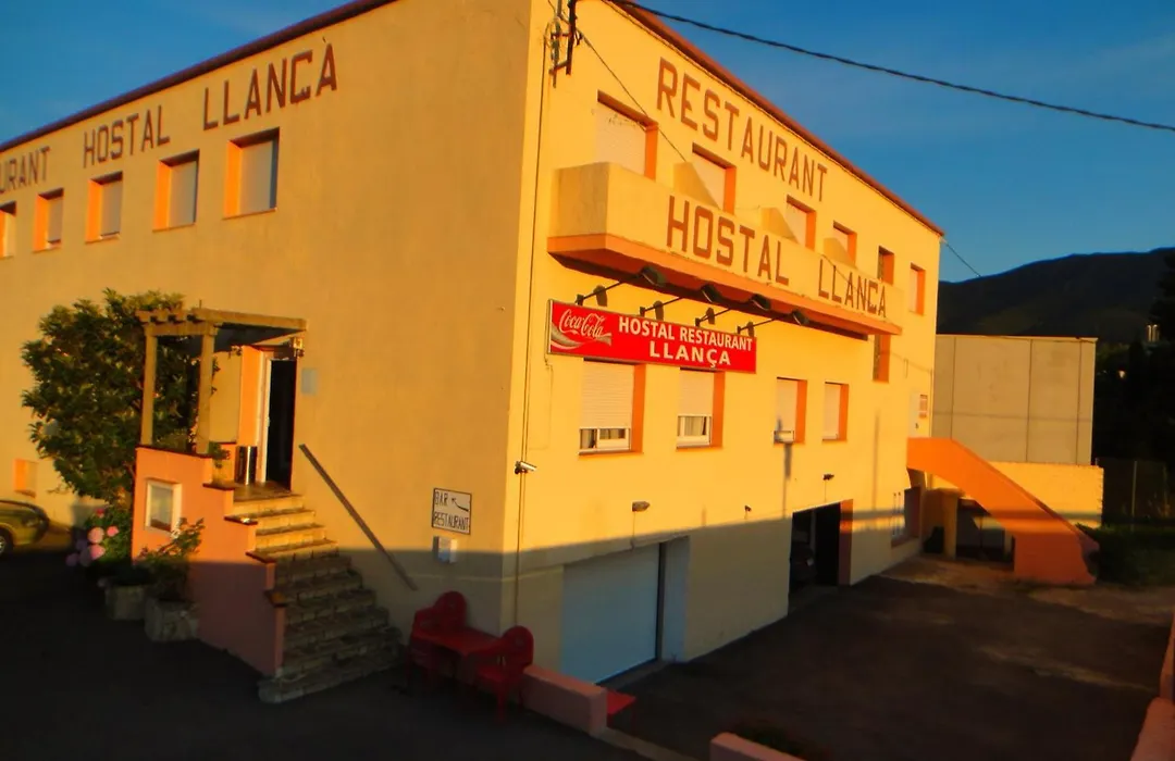 Pensió Restaurant Llança-1