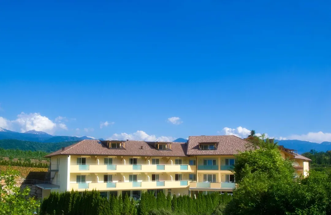 Hotel Weingarten-1