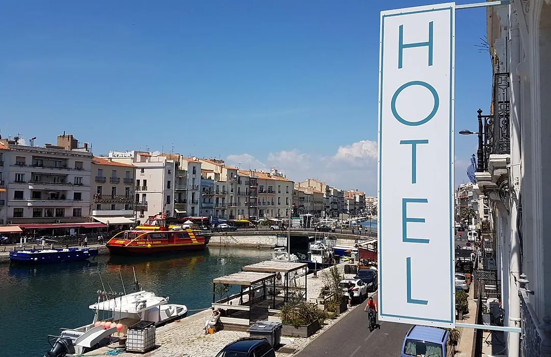Hôtel L'orque Bleue-1