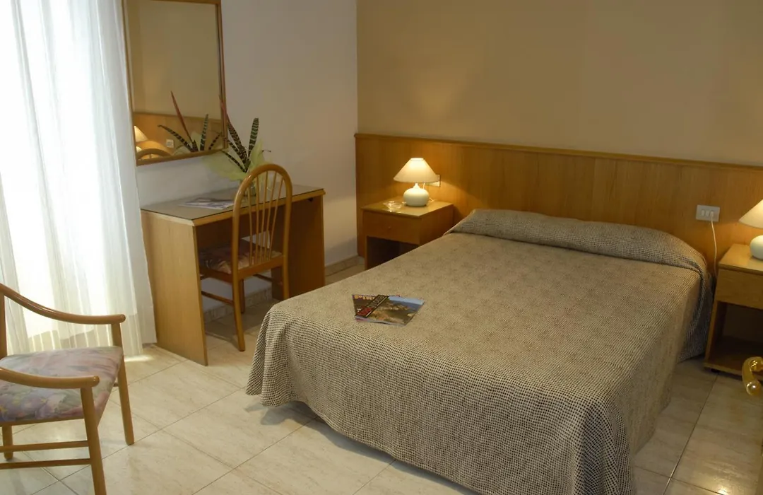 Hotel Canet-1