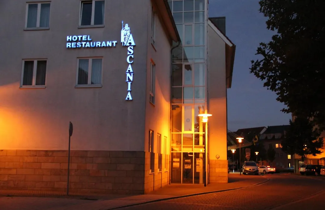 Hotel Ascania-1