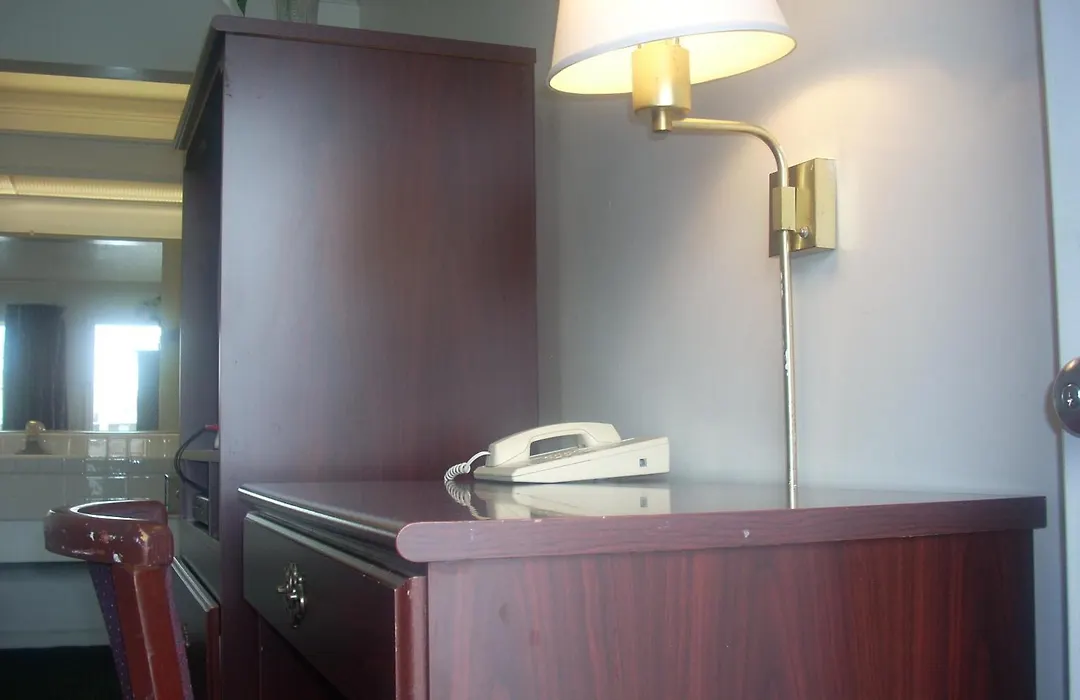 Economy Inn Seaside-1