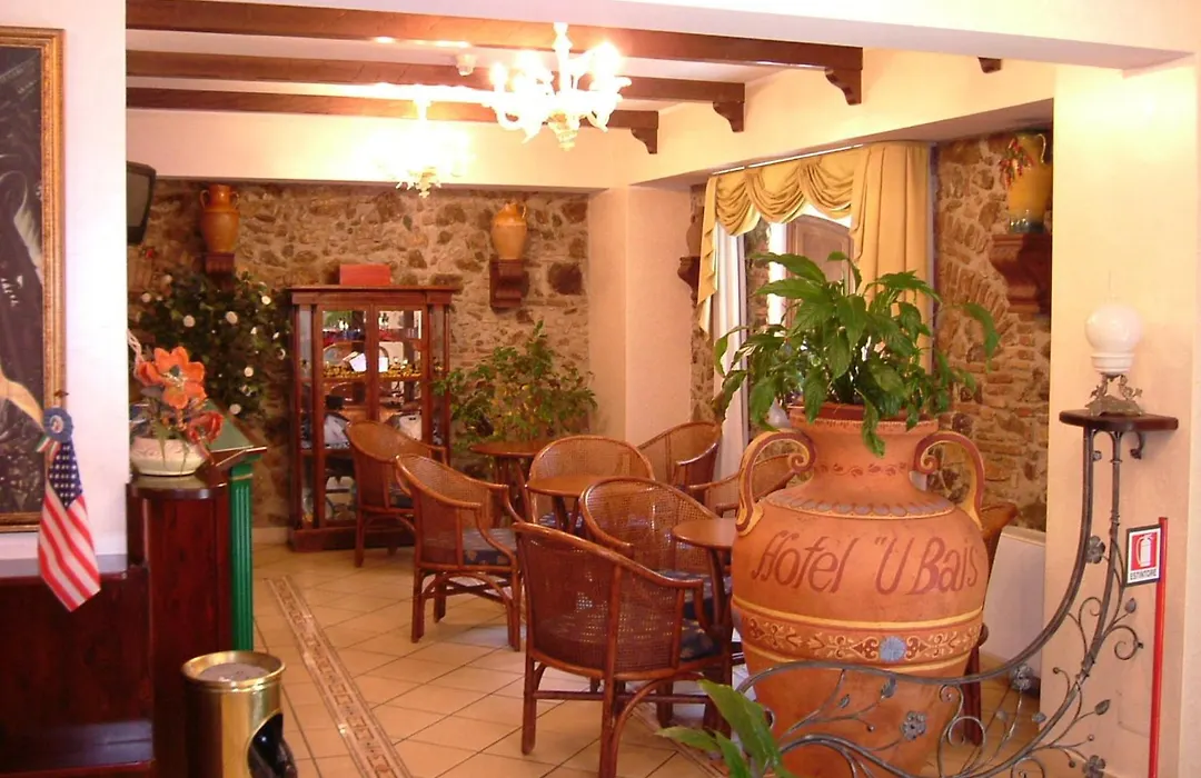 Hotel U' Bais-1