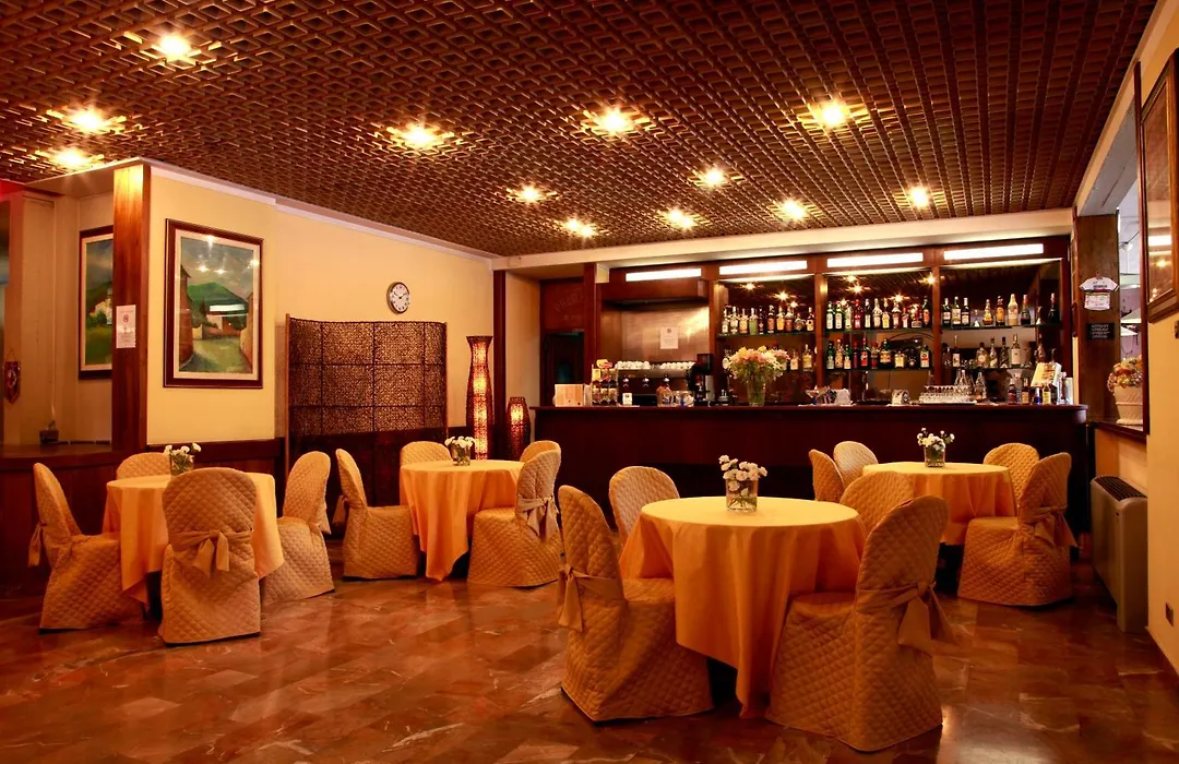 Hotel Country Club-1